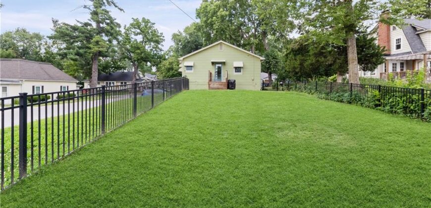 201 E Hurt Street, Liberty, MO 64068