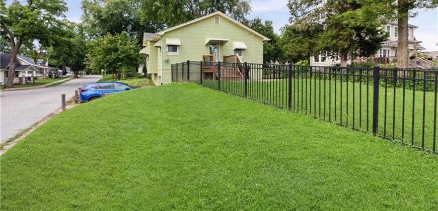 201 E Hurt Street, Liberty, MO 64068