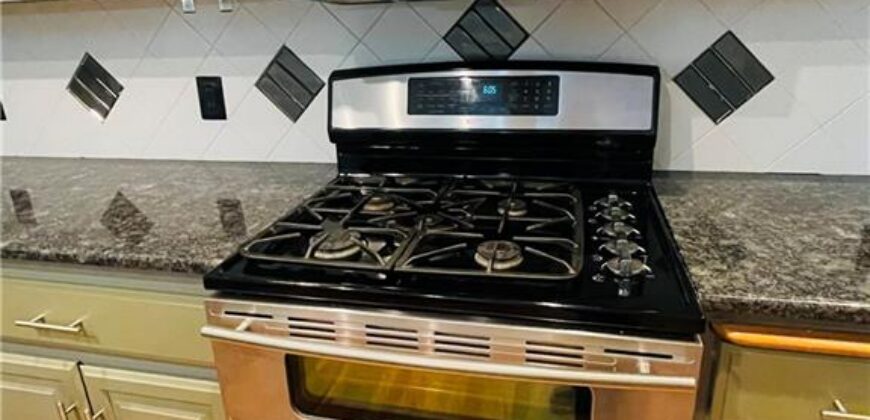 3801 NE 72nd Terrace, Gladstone, MO 64119