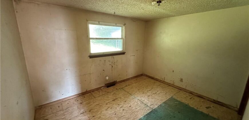 6303 N Broadway Street, Kansas City, MO 64118