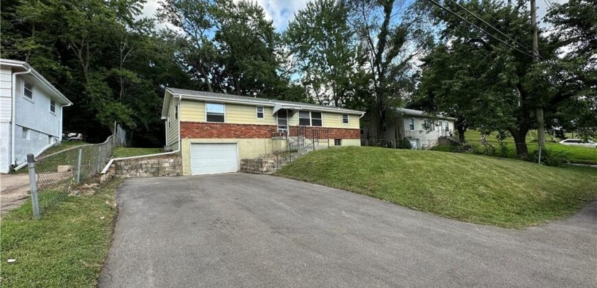 6303 N Broadway Street, Kansas City, MO 64118