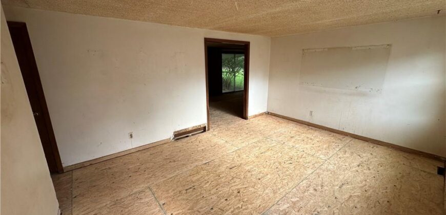 6303 N Broadway Street, Kansas City, MO 64118