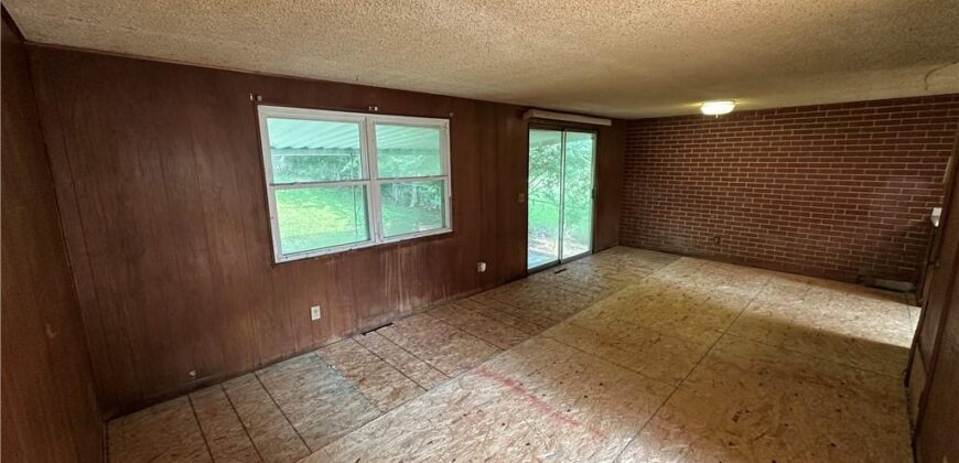 6303 N Broadway Street, Kansas City, MO 64118
