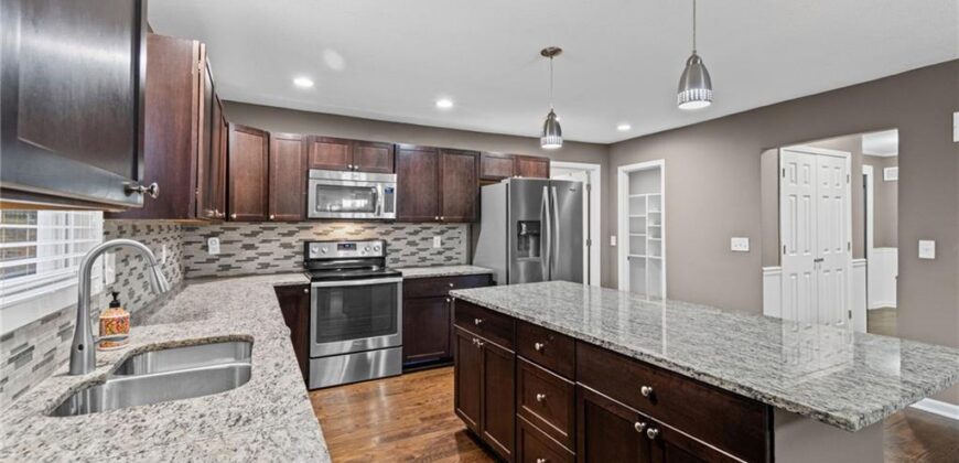 7400 N Granby Avenue, Kansas City, MO 64151