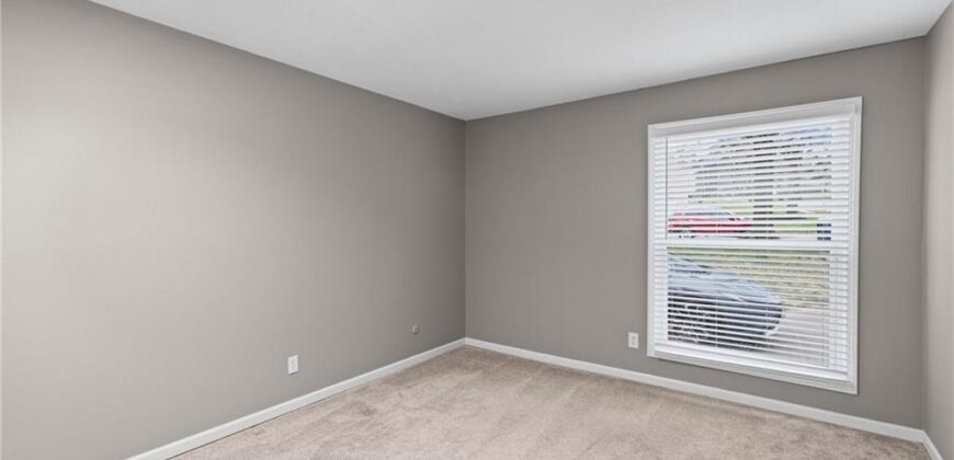 7400 N Granby Avenue, Kansas City, MO 64151