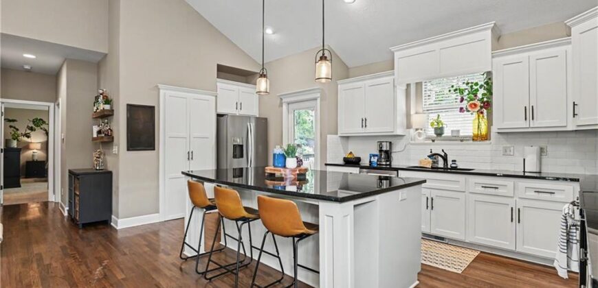 14155 NW 68th Street, Parkville, MO 64152