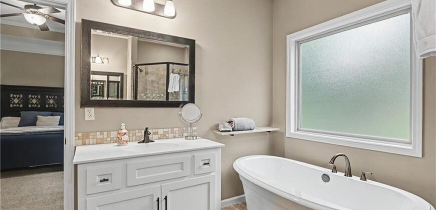 14155 NW 68th Street, Parkville, MO 64152