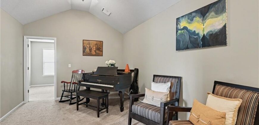 14155 NW 68th Street, Parkville, MO 64152