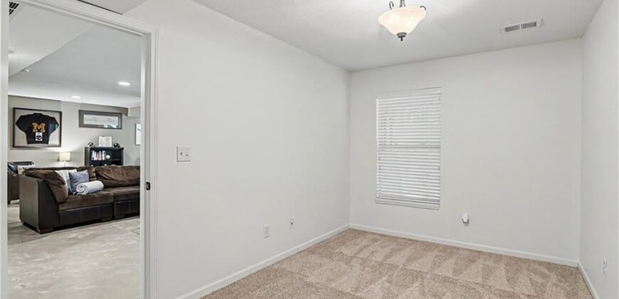 14155 NW 68th Street, Parkville, MO 64152