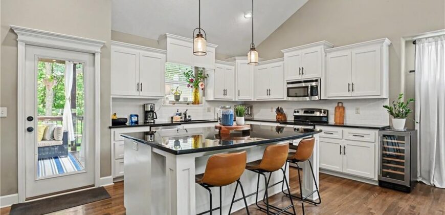 14155 NW 68th Street, Parkville, MO 64152