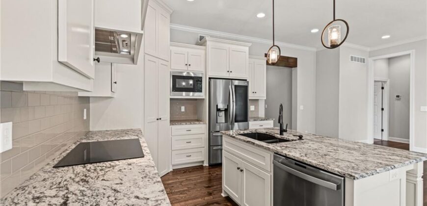 1605 NW 59th Street, Kansas City, MO 64118