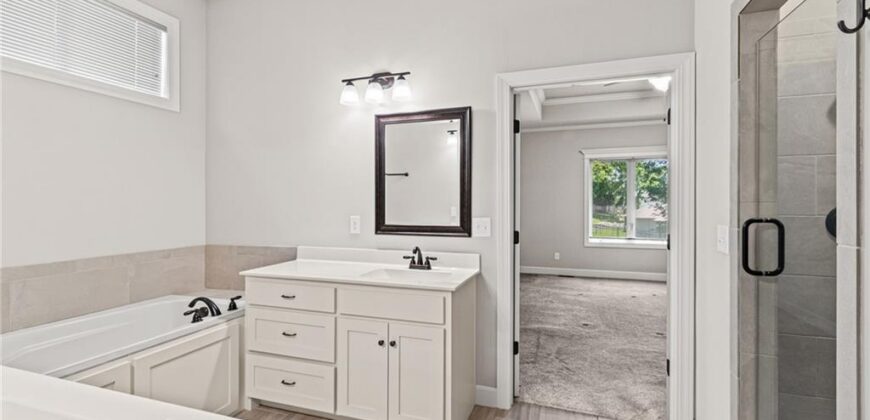 1605 NW 59th Street, Kansas City, MO 64118