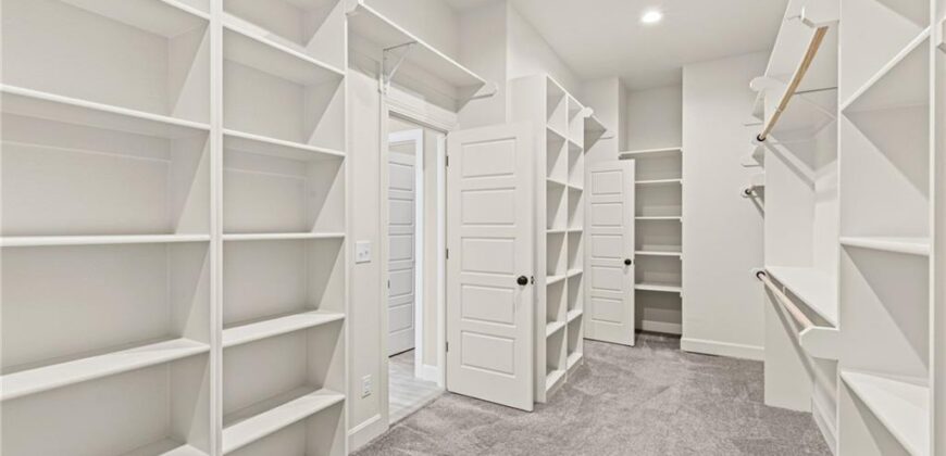 1605 NW 59th Street, Kansas City, MO 64118