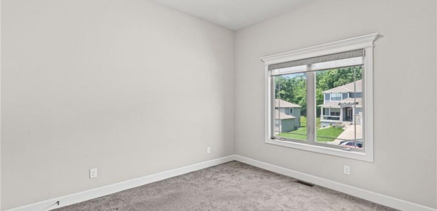 1605 NW 59th Street, Kansas City, MO 64118