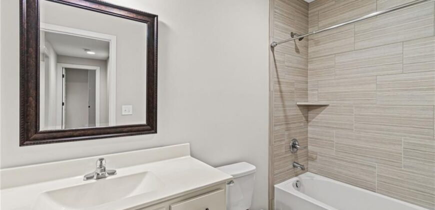 1605 NW 59th Street, Kansas City, MO 64118