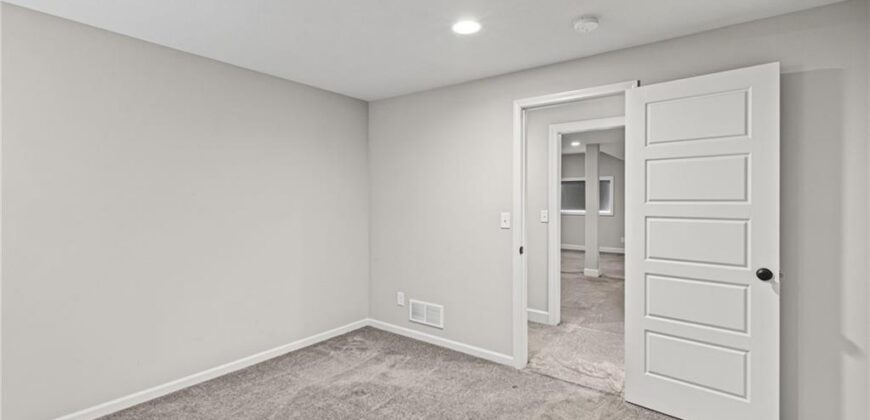 1605 NW 59th Street, Kansas City, MO 64118