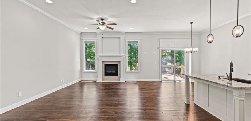 1605 NW 59th Street, Kansas City, MO 64118