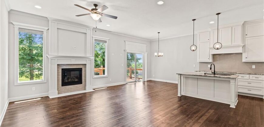 1605 NW 59th Street, Kansas City, MO 64118