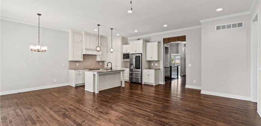 1605 NW 59th Street, Kansas City, MO 64118
