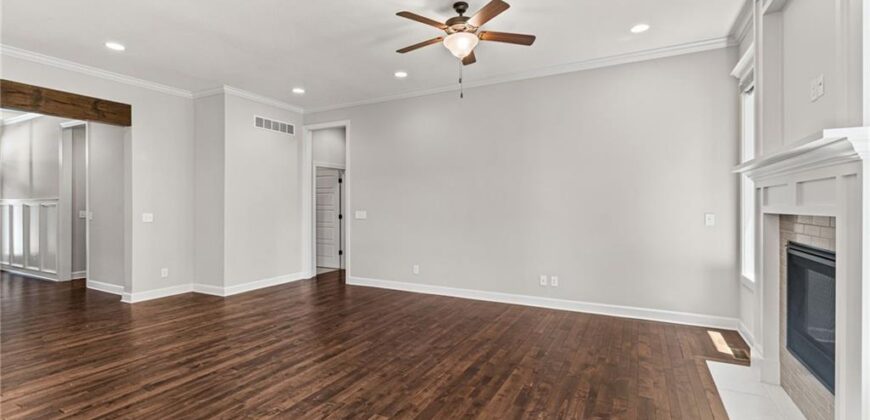 1605 NW 59th Street, Kansas City, MO 64118