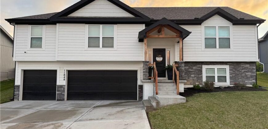 11848 N Kentucky Avenue, Kansas City, MO 64157