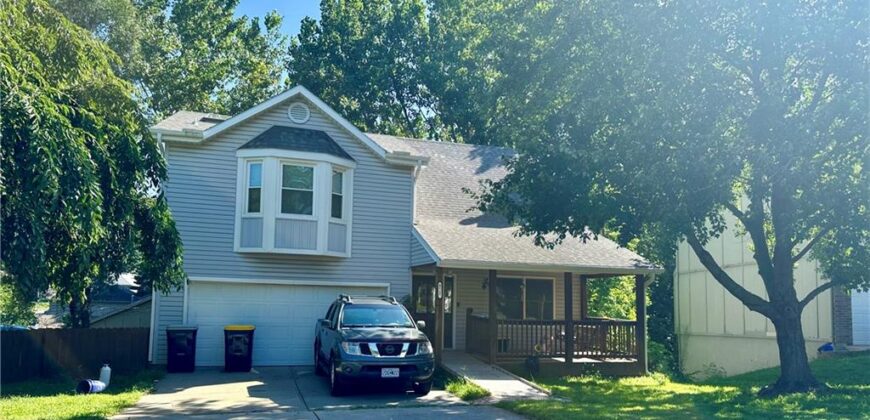 8517 NW 81st Terrace, Kansas City, MO 64152