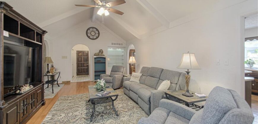 7600 N Park Avenue, Gladstone, MO 64118