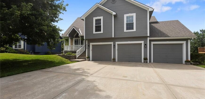 8009 NE 112th Street, Kansas City, MO 64157