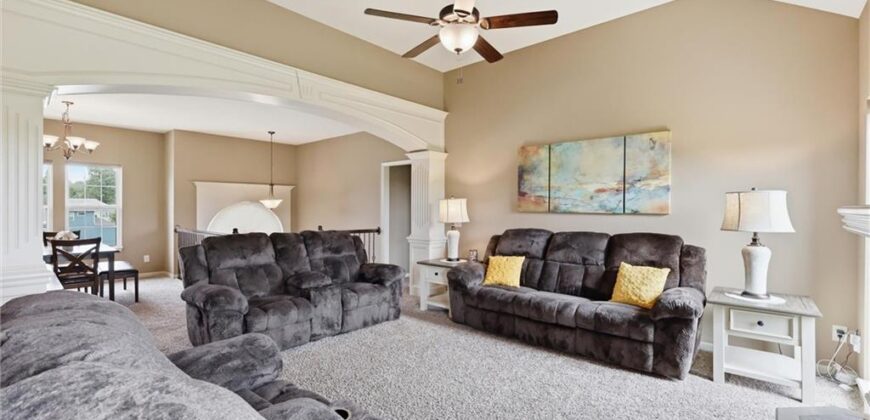 10019 N Lister Avenue, Kansas City, MO 64156