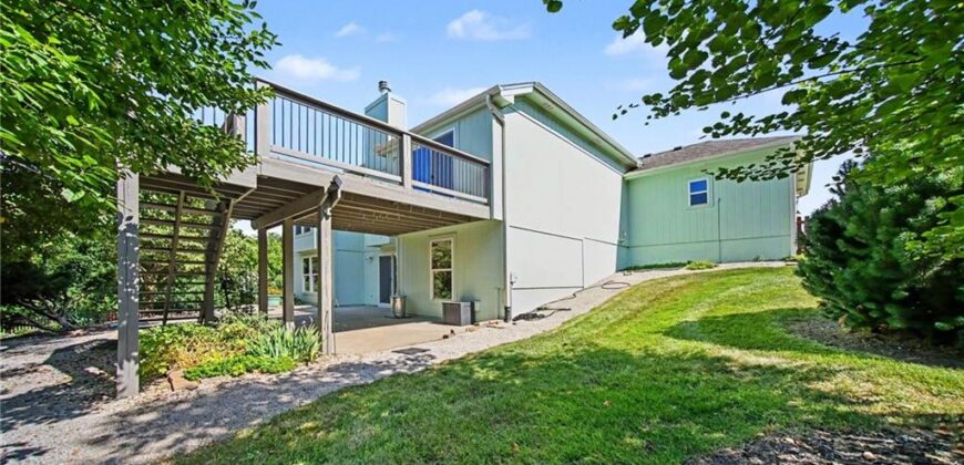 2004 NE 196th Place, Smithville, MO 64089