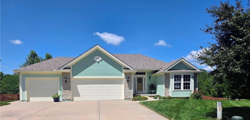 2004 NE 196th Place, Smithville, MO 64089