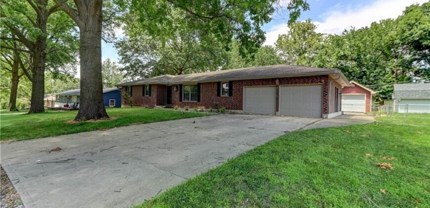 2400 NW 86th Terrace, Kansas City, MO 64154