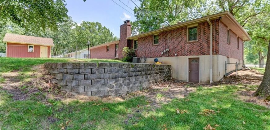 2400 NW 86th Terrace, Kansas City, MO 64154