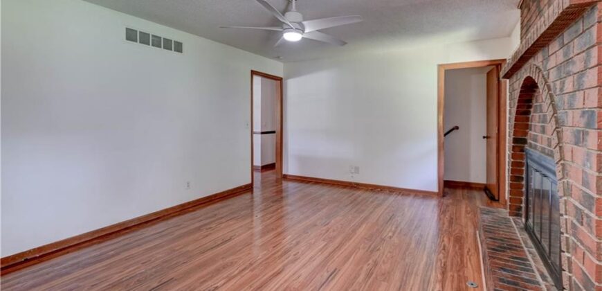 2400 NW 86th Terrace, Kansas City, MO 64154