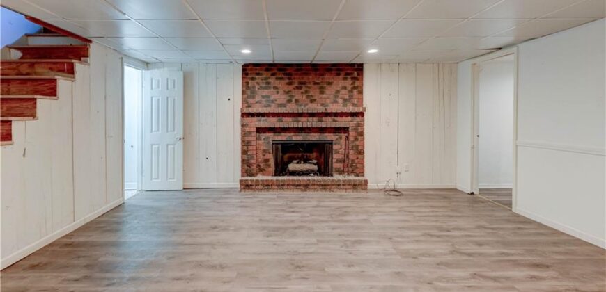 2400 NW 86th Terrace, Kansas City, MO 64154