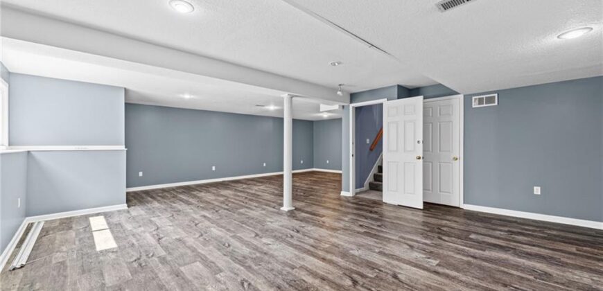 4715 NW 59th Court, Kansas City, MO 64151