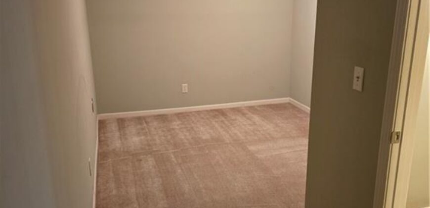 9119 N Garfield Avenue, Kansas City, MO 64155