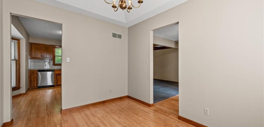 5836 N Indiana Avenue, Gladstone, MO 64119
