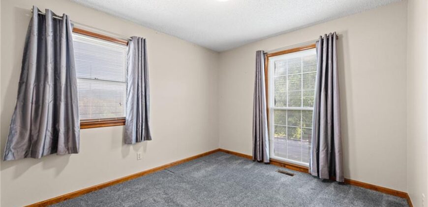 5836 N Indiana Avenue, Gladstone, MO 64119