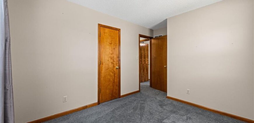 5836 N Indiana Avenue, Gladstone, MO 64119