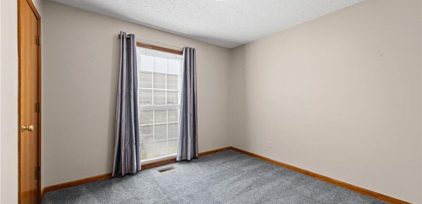 5836 N Indiana Avenue, Gladstone, MO 64119
