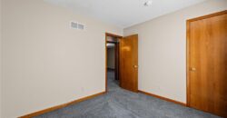 5836 N Indiana Avenue, Gladstone, MO 64119