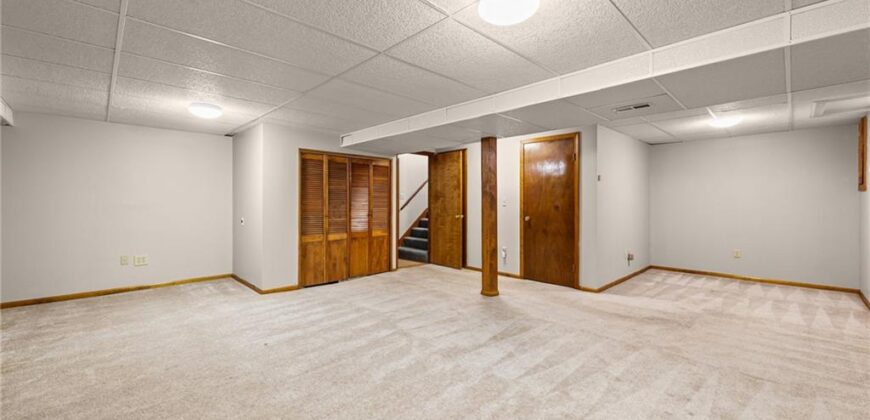 5836 N Indiana Avenue, Gladstone, MO 64119