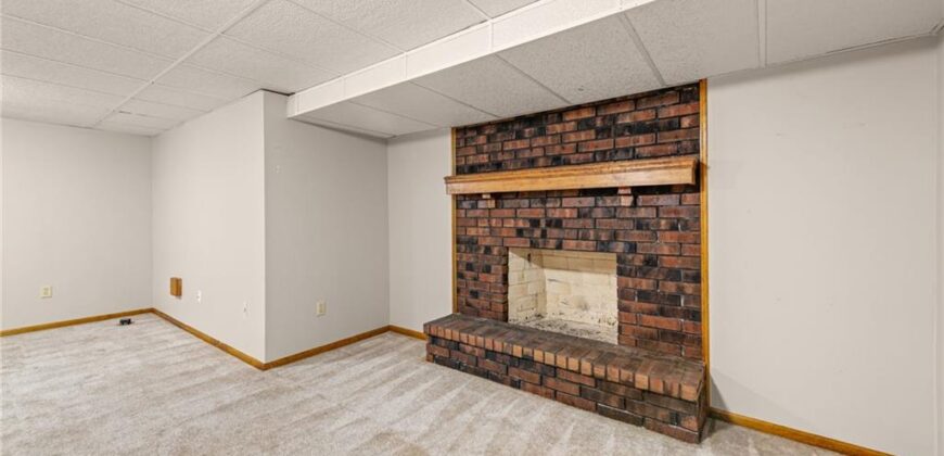 5836 N Indiana Avenue, Gladstone, MO 64119