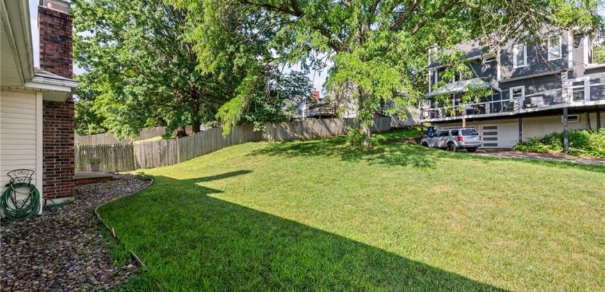 5836 N Indiana Avenue, Gladstone, MO 64119