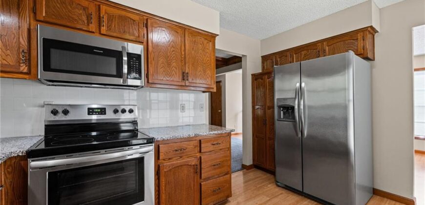 5836 N Indiana Avenue, Gladstone, MO 64119