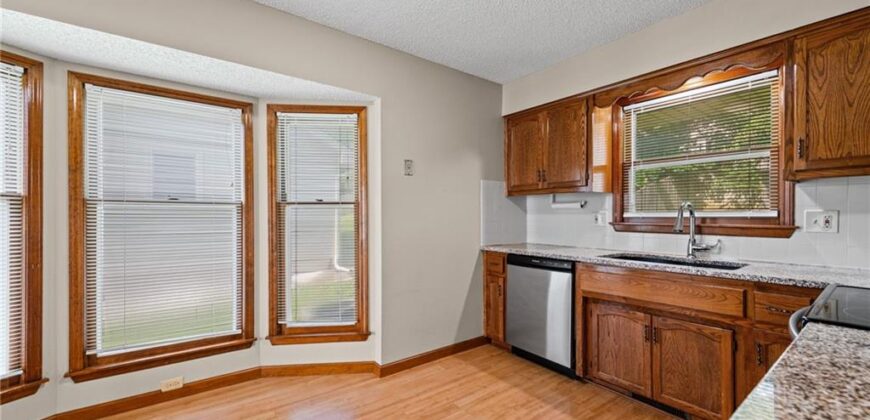 5836 N Indiana Avenue, Gladstone, MO 64119