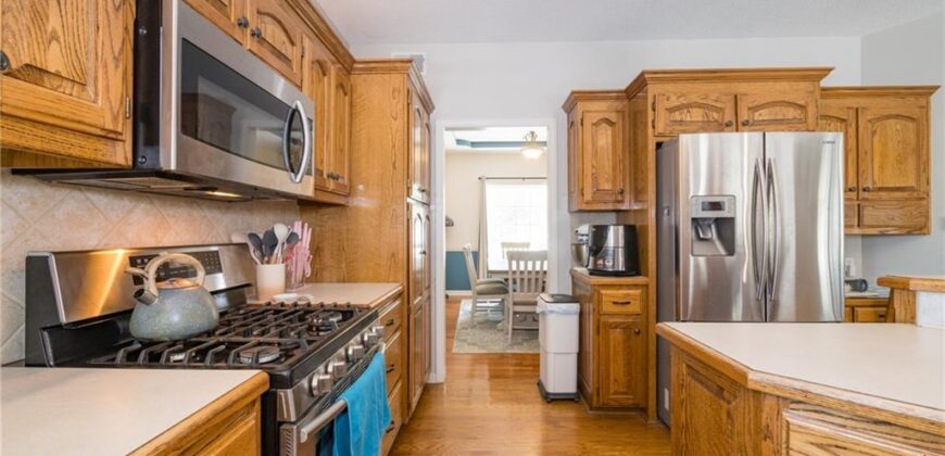 404 DONEGAL Drive, Smithville, MO 64089