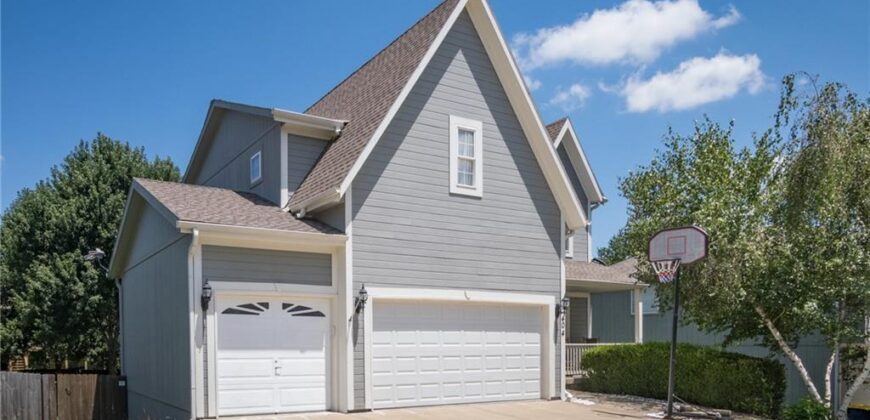 404 DONEGAL Drive, Smithville, MO 64089