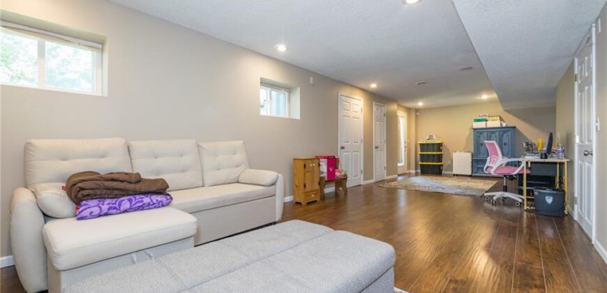 404 DONEGAL Drive, Smithville, MO 64089